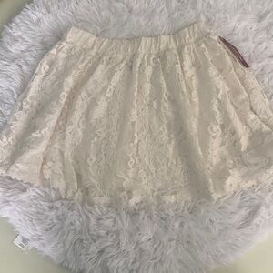 Arizona Cream Lace Overlay Skirt- NWT